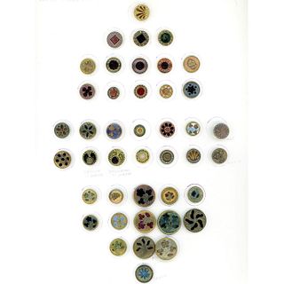 A CARD OF DIV 1 VELVET BACKGROUND PERFUME BUTTONS