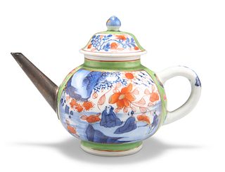 AN 18TH CENTURY CHINESE CLOBBERED PORCELAIN SMALL TEAPOT AND COVER, decorat