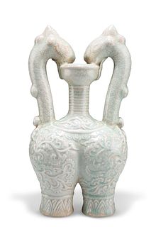 A CHINESE CELADON AMPHORA VASE, with zoomorphic handles. 32.5cm high
