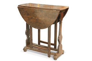 A LATE 17TH CENTURY OAK GATELEG TABLE, OF SMALL PROPORTIONS, the oval dropl