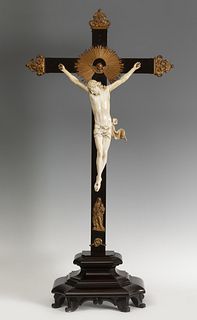 Neapolitan school of the early eighteenth century. 
"Crucified Christ". 
Ivory, ebony wood and gilded metal.