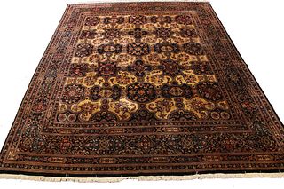 VERY FINE HAND KNOTTED PERSIAN RUG