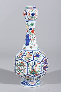 Chinese Porcelain Wucai Vase