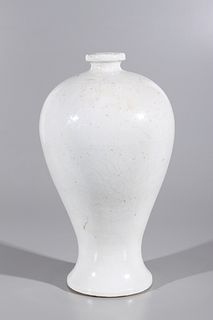 Chinese White Glazed Meiping Vase