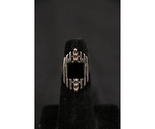 GOLD & STERLING SILVER BLACK ONYX RING