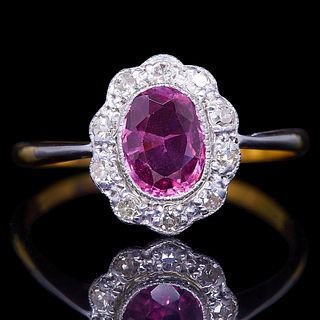 -NO RESERVE- SPINEL AND DIAMOND CLUSTER RING