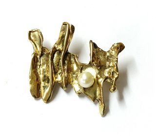 A Continental gold cultured pearl brooch, c.1970,