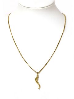 An Italian gold cornicello pendant,
