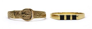 A 9ct gold engraved buckle ring,