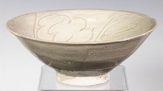 CHINESE SUNG DYNASTY (960-1279) CARVED CELEDON BOWL, FUJIAN PROVINCE