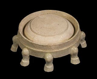 CHINESE QING CELADON GLAZED EIGHT-FOOTED INK STONE
