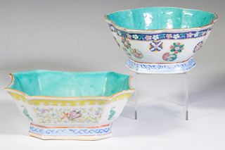 (2) CHINESE FAMILLE ROSE PORCELAIN BOWLS