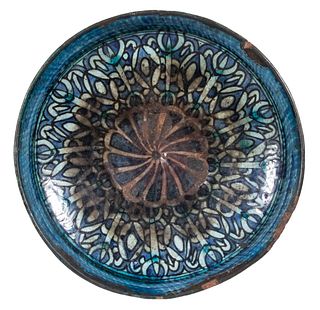 SAFAVID PERSIAN TIN GLAZED BOWL, CIRCA 1350