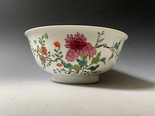 A Chinese antique famille rose porcelain bowl 