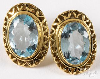 Pair of 18K gold and aquamarine earrings