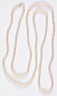 Pearl necklace, with 14K gold clasp