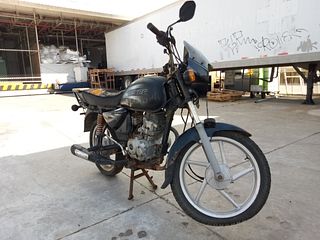 Motocicleta Bajaj MB 150 2015