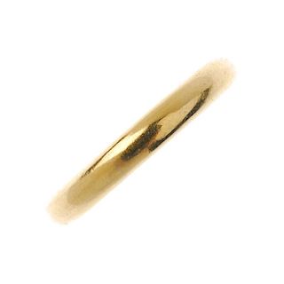 A 22ct gold band ring. Hallmarks for Birmingham, 1951. Weight 3.7gms. <br><br>Overall condition fair