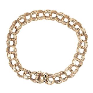 A bracelet. The fancy-link chain, to the push-piece clasp. Length 19.5cms. Weight 23.8gms. <br><br>O
