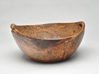 Early and impressive Eastern Woodland Native American burl bowl with handles, circa 1900 or earlier.