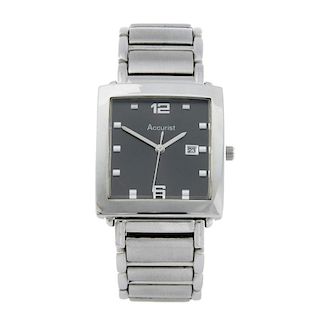 ACCURIST - a gentleman's bracelet watch. Stainless steel case. Reference MB569GR, serial SR616SW. Un