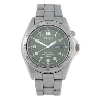 A group of ten watches and a watch head, to include examples by Seiko and Timex. All recommended for