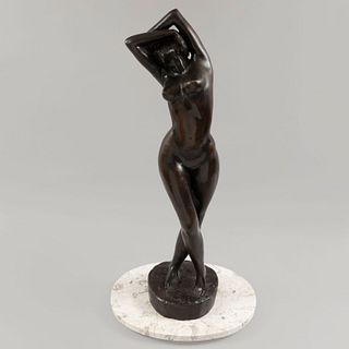 GABRIEL PONZANELLI. Mujer desnuda. Firmado. Escultura en bronce. Con base de mármol. 73 cm de altura.