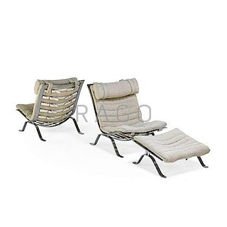 ARNE NORELL Pair of Ari lounge chairs