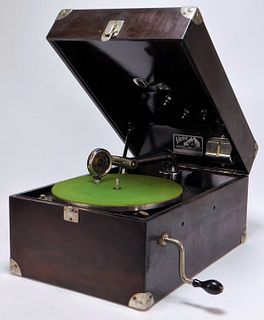 Victrola VV 50 Phonograph