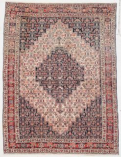 Antique Senneh Rug: 4'7" x 6'5" (140 x 196 cm)