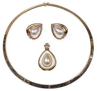14k Yellow Gold, Pearl and Diamond Jewelry Suite