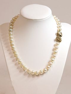 A single row uniform cultured freshwater pearl necklace,