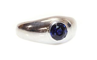 A white gold single stone sapphire ring,