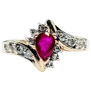 Beautiful Ruby & Diamond Dress Ring