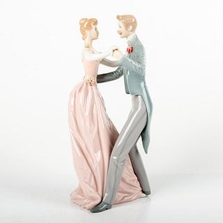 Anniversary Waltz 1372 - Lladro Porcelain Figurine