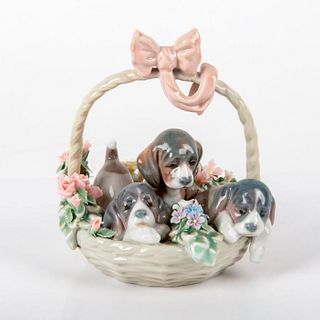 A Litter of Love 1001441 - Lladro Porcelain Figurine