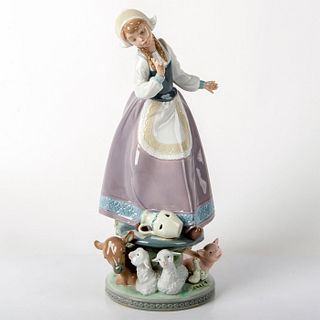 Milkmaid 1005798 - Lladro Porcelain Figurine