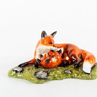 Royale Stratford Figurine, Fox and Cub
