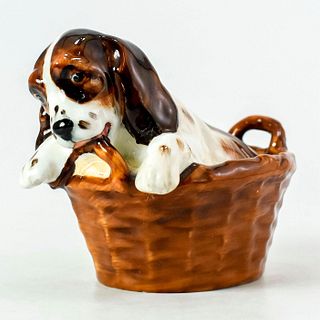 Cocker Spaniel Chewing Handle HN2586 - Royal Doulton Dog Figure