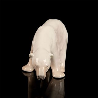 Royal Copenhagen Porcelain Figurine, Polar Bear Feeding 321