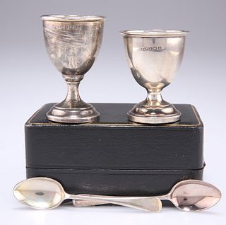 A GEORGE V SILVER EGG CUP, by Crisford & Norris Ltd, Birmingham 1931, 6.5cm