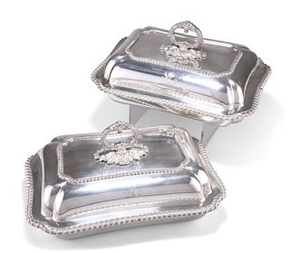 A PAIR OF GEORGE IV SILVER ENTRÉE DISHES AND COVERS, by Joseph Angell I, Lo