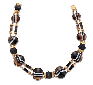 A VICTORIAN BANDED AGATE NECKLACE, graduated oval banded agate spaced by do