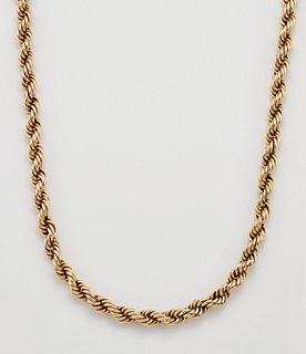 A 9 CARAT GOLD ROPE CHAIN NECKLACE, hallmarked import Sheffield 1977. Lengt