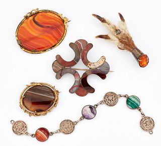 A GROUP OF SCOTTISH JEWELLERY, including A SCOTTISH HARDSTONE CROSS BROOCH,
