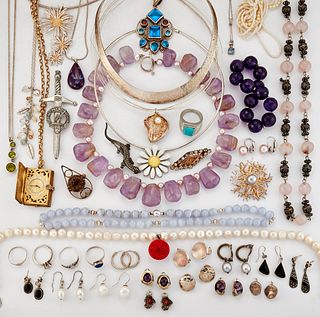 A GROUP OF SILVER AND OTHER COSTUME JEWELLERY, including FOURTEEN PAIRS OF 
