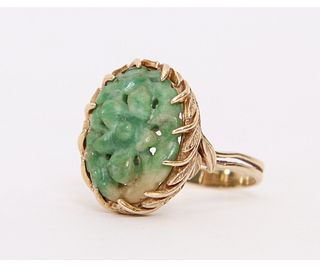 GOLD AND JADE RING