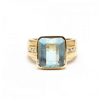 18KT Aquamarine and Diamond Ring, att. H. Stern