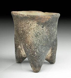 Chinese Neolithic Xiajiadian Pottery Tripod Vessel