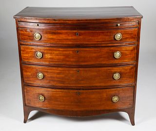 Federal Mahogany Graduated Four-Drawer Bachelor's Chest , early 19th Century